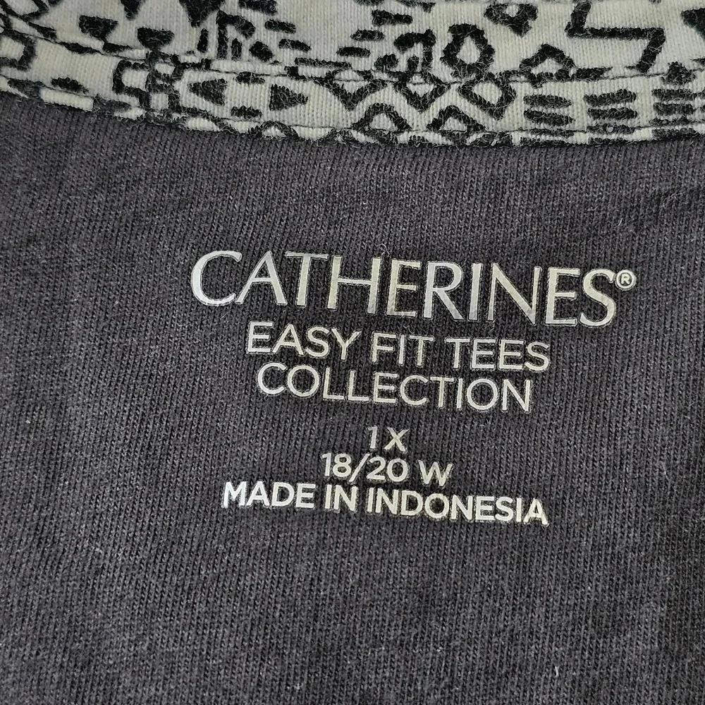 Catherines Womens 1X 18 20W Black White Geometric Print Top Easy Fit Plus Size - Picture 4 of 7